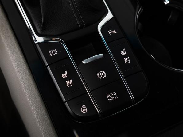 Kia Carnival III с пробегом 2019 года, цена 2 721 000 рублей, 148200 км, минивэн, Автокод Объявления