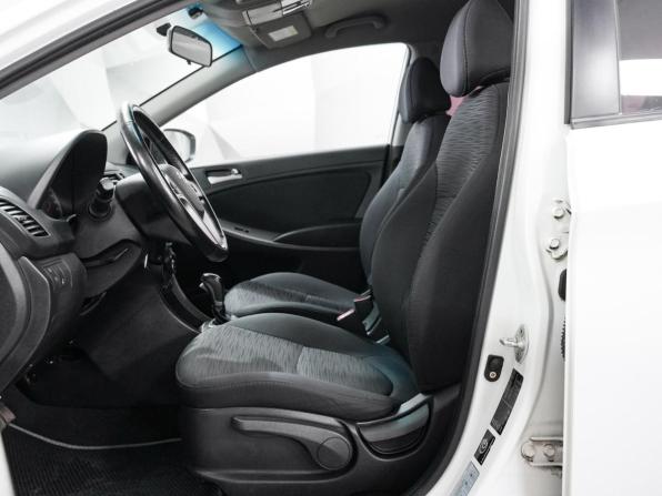 Hyundai Solaris I Рестайлинг с пробегом 2014 года, цена 890 000 рублей, 182000 км, седан, Автокод Объявления