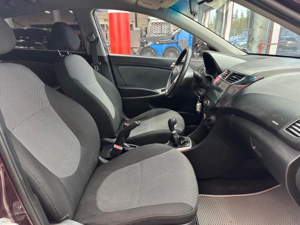 Hyundai Solaris I с пробегом 2011 года, цена 570 000 рублей, 262694 км, седан, Автокод Объявления