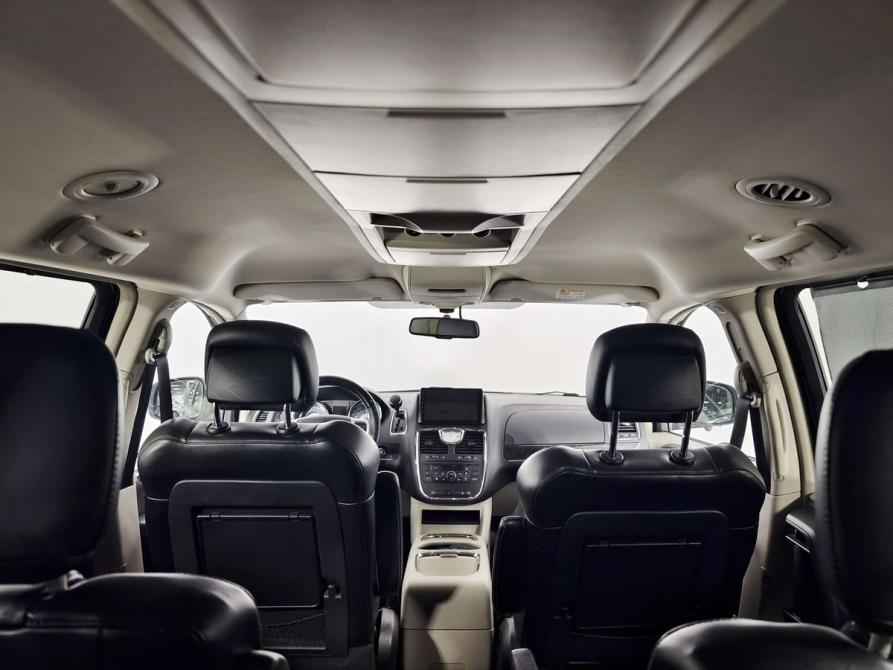 Chrysler Voyager V Рестайлинг Санкт-Петербург  - изображение 12