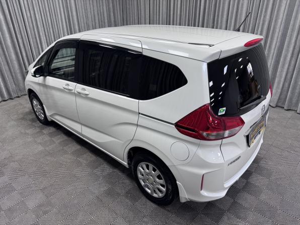 Honda Freed II Рестайлинг с пробегом 2020 года, цена 1 850 000 рублей, 54597 км, компактвэн, Автокод Объявления