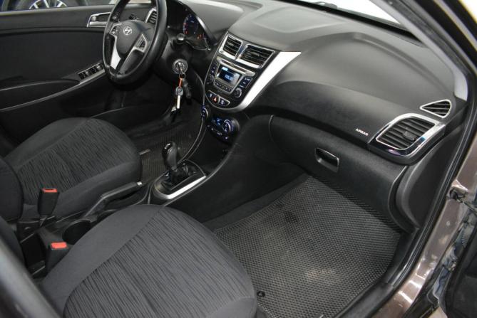 Hyundai Solaris I Рестайлинг с пробегом 2015 года, цена 799 000 рублей, 181000 км, седан, Автокод Объявления