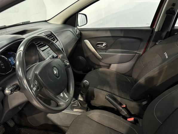 Renault Sandero II с пробегом 2017 года, цена 660 000 рублей, 148023 км, хэтчбек, Автокод Объявления