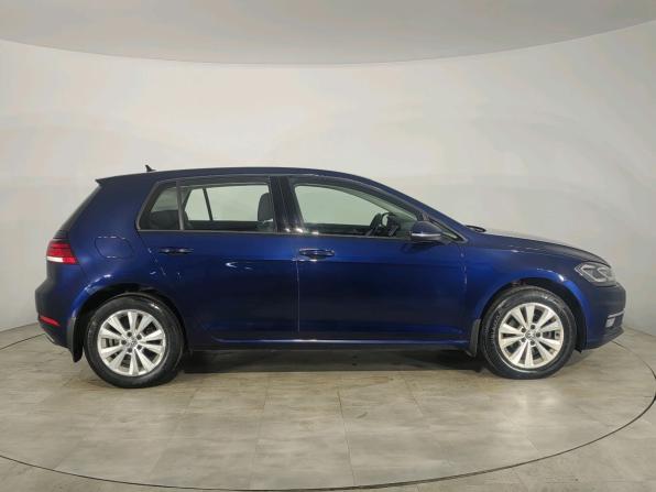 Volkswagen Golf VII Рестайлинг с пробегом 2018 года, цена 1 650 000 рублей, 152175 км, хэтчбек, Автокод Объявления