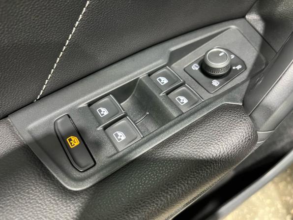 Volkswagen Tiguan II Рестайлинг с пробегом 2021 года, цена 3 899 000 рублей, 99148 км, внедорожник, Автокод Объявления
