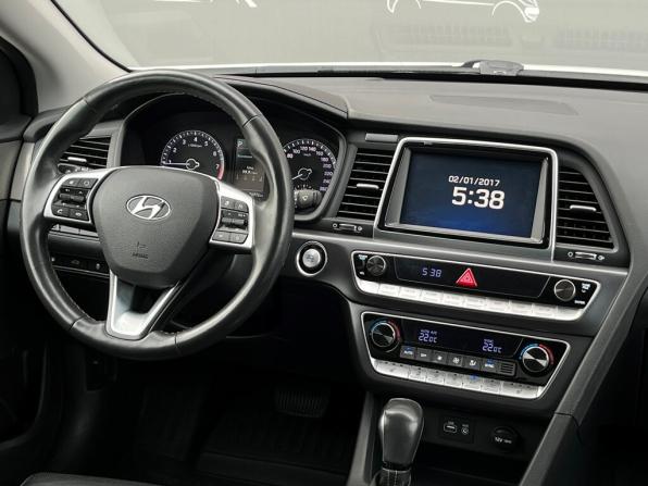 Hyundai Sonata VII (LF) Рестайлинг с пробегом 2018 года, цена 1 623 800 рублей, 26972 км, седан, Автокод Объявления