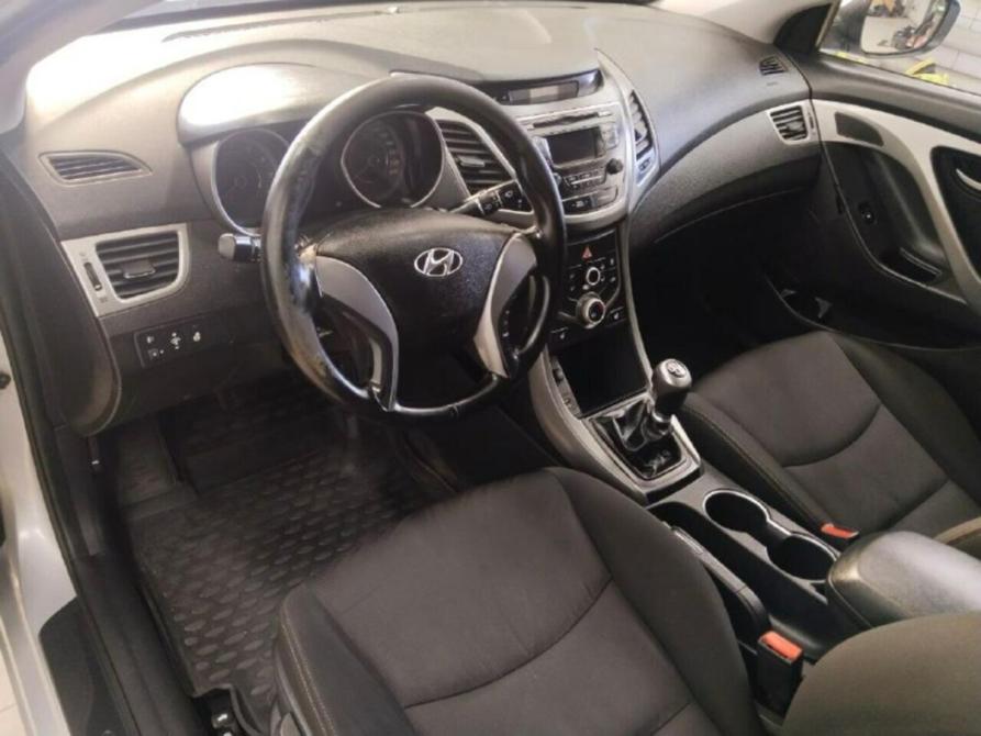 Hyundai Elantra V (MD) Рестайлинг Набережные Челны  - изображение 8