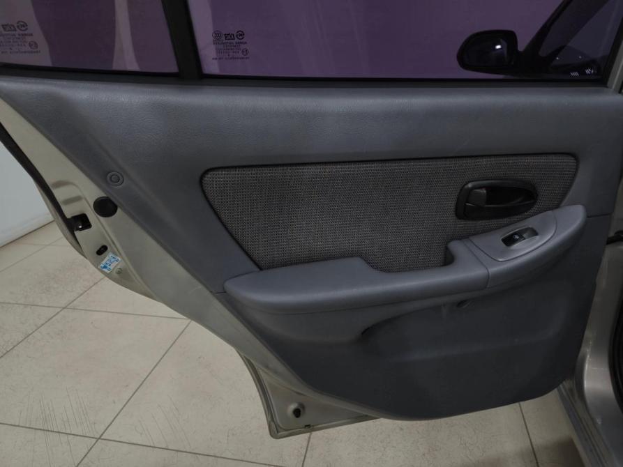 Hyundai Elantra III (XD2) Рестайлинг Альметьевск  - изображение 17