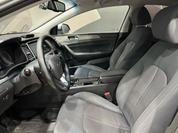 Hyundai Sonata VII (LF) Рестайлинг с пробегом 2017 года, цена 1 640 000 рублей, 148777 км, седан, Автокод Объявления