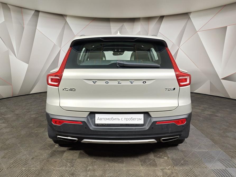 Volvo XC40 I Москва  - изображение 8