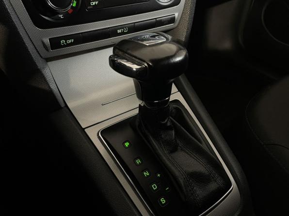 Skoda Octavia II (A5) Рестайлинг с пробегом 2012 года, цена 780 000 рублей, 221098 км, лифтбек, Автокод Объявления