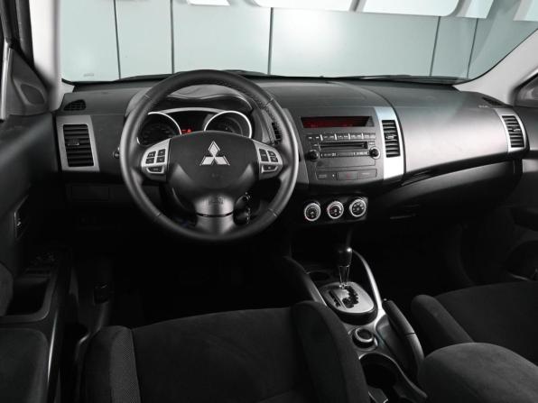 Mitsubishi Outlander II с пробегом 2008 года, цена 949 000 рублей, 310688 км, внедорожник, Автокод Объявления