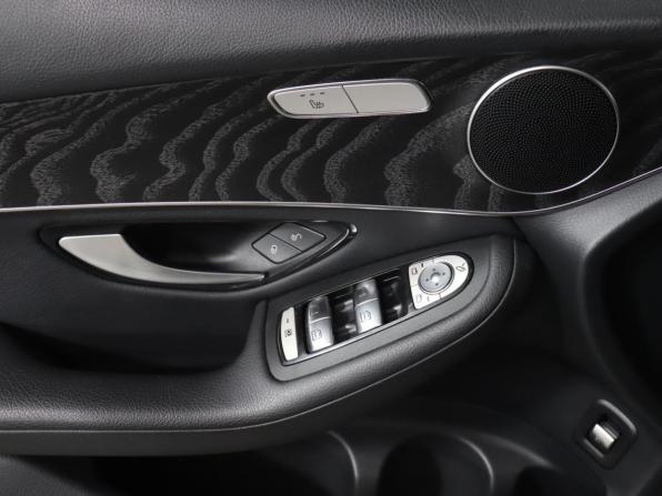 Mercedes-Benz GLC I (X253) Рестайлинг с пробегом 2021 года, цена 3 799 000 рублей, 74813 км, внедорожник, Автокод Объявления