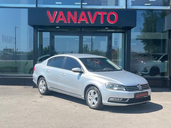 Volkswagen Passat B7 с пробегом 2011 года, цена 845 000 рублей, 226400 км, седан, Автокод Объявления