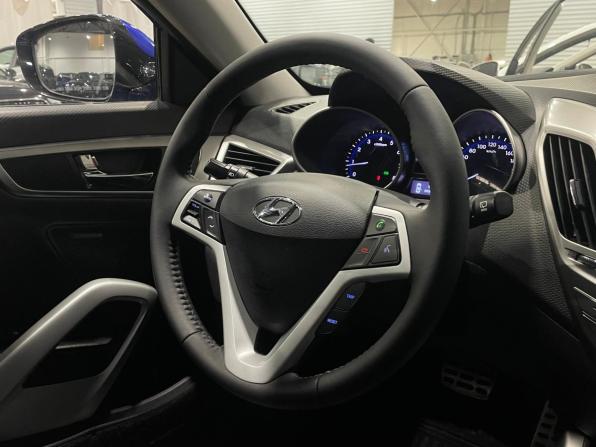 Hyundai Veloster I с пробегом 2012 года, цена 899 000 рублей, 164031 км, хэтчбек, Автокод Объявления