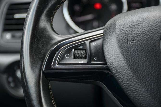Skoda Yeti I Рестайлинг с пробегом 2015 года, цена 1 330 000 рублей, 204998 км, внедорожник, Автокод Объявления