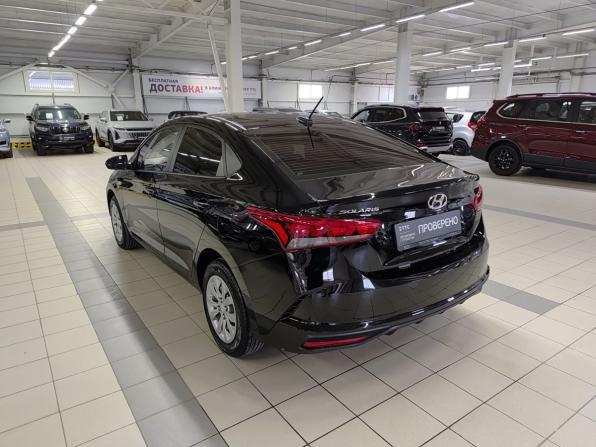 Hyundai Solaris II Рестайлинг с пробегом 2021 года, цена 1 690 000 рублей, 63500 км, седан, Автокод Объявления