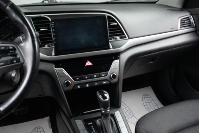 Hyundai Elantra VI (AD) с пробегом 2018 года, цена 1 449 000 рублей, 107521 км, седан, Автокод Объявления