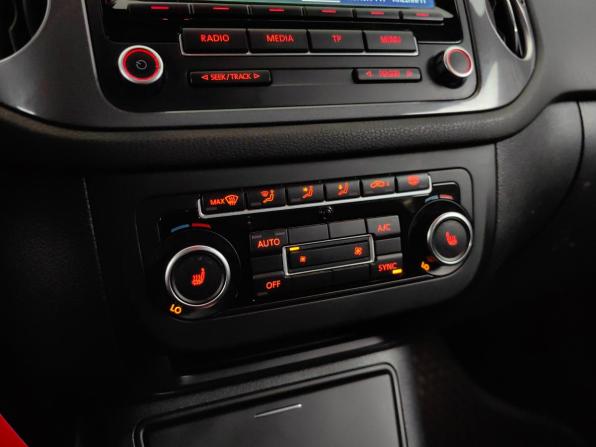 Volkswagen Tiguan I Рестайлинг с пробегом 2013 года, цена 868 000 рублей, 219188 км, внедорожник, Автокод Объявления