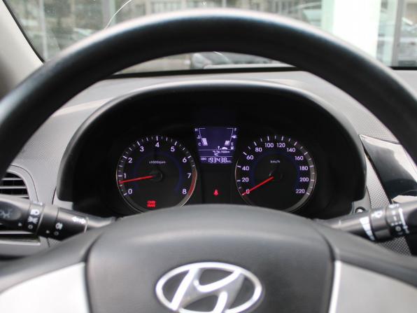Hyundai Solaris I с пробегом 2013 года, цена 765 000 рублей, 193437 км, седан, Автокод Объявления