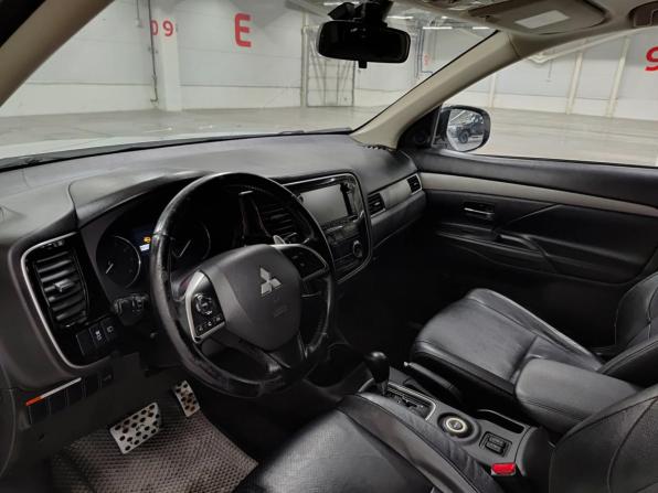 Mitsubishi Outlander III с пробегом 2013 года, цена 890 000 рублей, 281171 км, внедорожник, Автокод Объявления