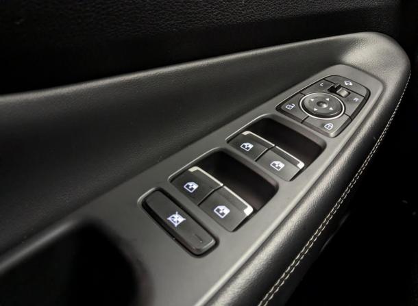 Hyundai Santa Fe IV с пробегом 2020 года, цена 3 225 000 рублей, 105205 км, внедорожник, Автокод Объявления