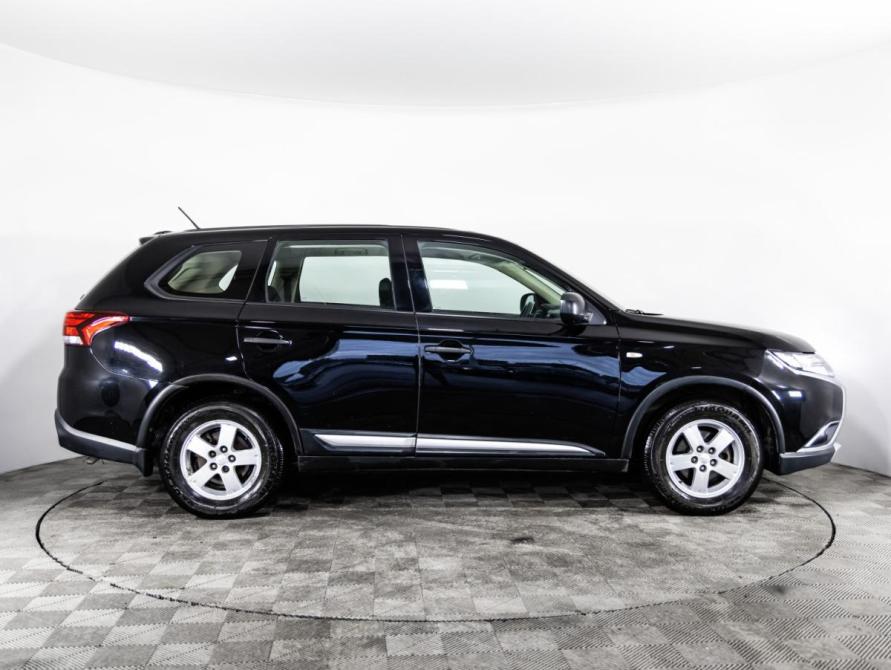 Mitsubishi Outlander III Рестайлинг 2 Санкт-Петербург  - изображение 4