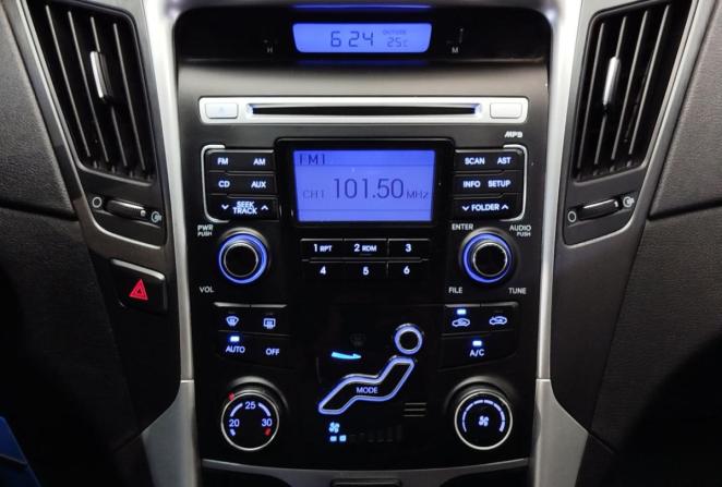 Hyundai Sonata VI (YF) с пробегом 2011 года, цена 1 250 000 рублей, 136096 км, седан, Автокод Объявления