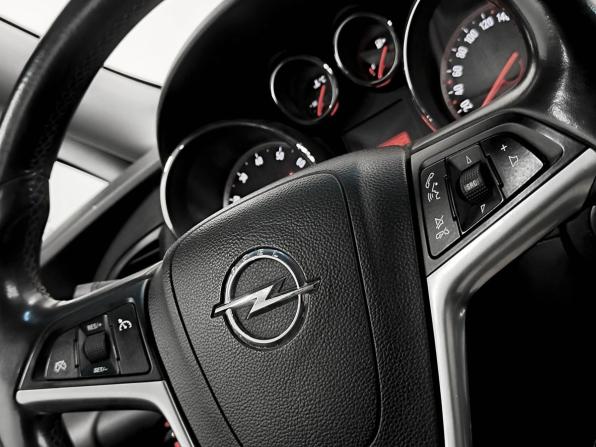 Opel Astra J с пробегом 2011 года, цена 702 500 рублей, 175549 км, хэтчбек, Автокод Объявления