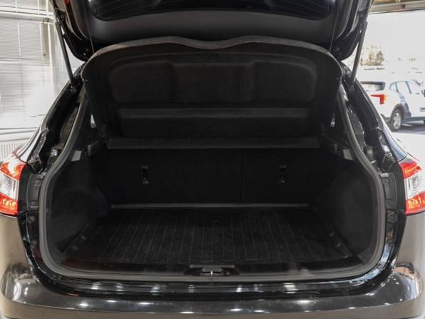 Nissan Qashqai II с пробегом 2018 года, цена 1 549 000 рублей, 108340 км, внедорожник, Автокод Объявления