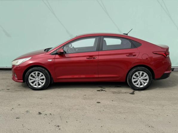 Hyundai Solaris II Рестайлинг с пробегом 2021 года, цена 1 550 000 рублей, 37964 км, седан, Автокод Объявления