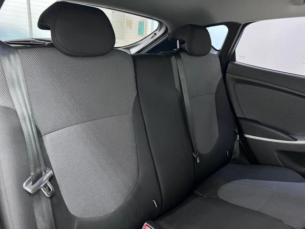Hyundai Solaris I с пробегом 2012 года, цена 950 000 рублей, 120464 км, хэтчбек, Автокод Объявления