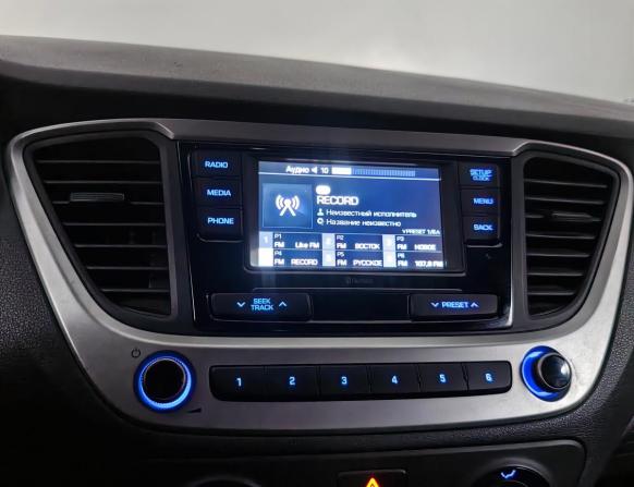 Hyundai Solaris II с пробегом 2018 года, цена 1 333 000 рублей, 128159 км, седан, Автокод Объявления