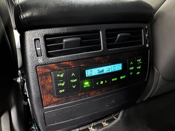 Toyota Land Cruiser 200 Series с пробегом 2010 года, цена 2 790 000 рублей, 332265 км, внедорожник, Автокод Объявления