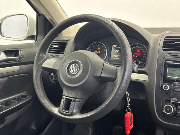Volkswagen Jetta V с пробегом 2010 года, цена 889 000 рублей, 107935 км, седан, Автокод Объявления