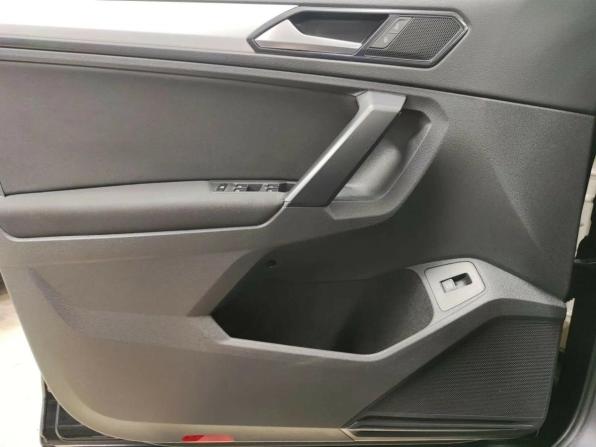 Volkswagen Tiguan II с пробегом 2018 года, цена 2 589 893 рубля, 184784 км, внедорожник, Автокод Объявления