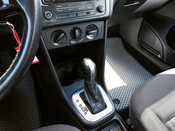 Volkswagen Polo V Рестайлинг с пробегом 2017 года, цена 1 190 000 рублей, 117202 км, седан, Автокод Объявления