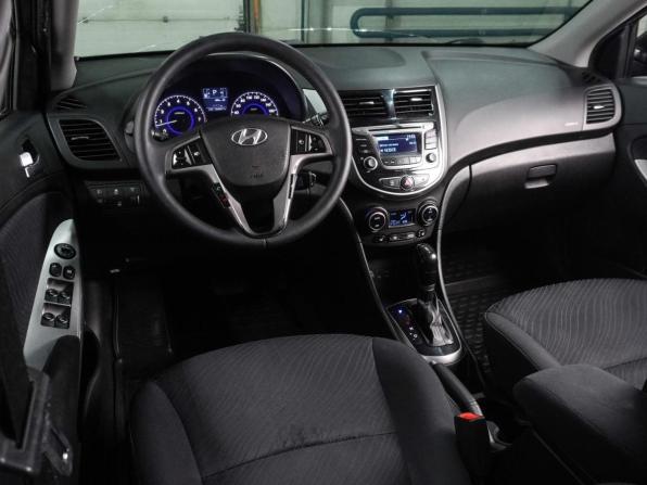 Hyundai Solaris I Рестайлинг с пробегом 2015 года, цена 989 000 рублей, 164556 км, седан, Автокод Объявления