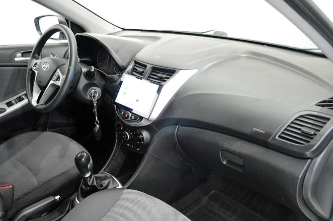 Hyundai Solaris I с пробегом 2012 года, цена 625 000 рублей, 184500 км, хэтчбек, Автокод Объявления