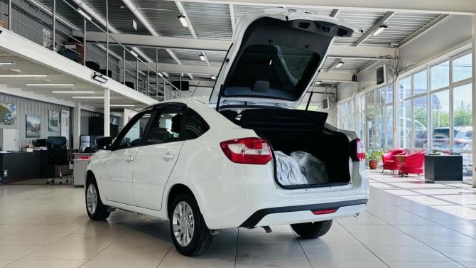 Lada (ВАЗ) Granta I Рестайлинг с пробегом 2024 года, цена 798 000 рублей, 25000 км, лифтбек, Автокод Объявления