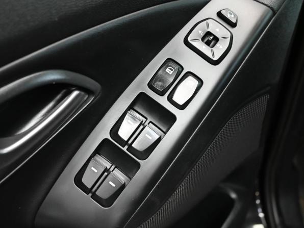 Hyundai ix35 I Рестайлинг с пробегом 2014 года, цена 1 495 000 рублей, 203367 км, внедорожник, Автокод Объявления