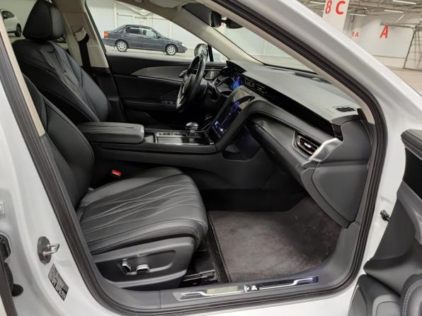 Hongqi H5 II с пробегом 2023 года, цена 3 179 000 рублей, 60621 км, седан, Автокод Объявления