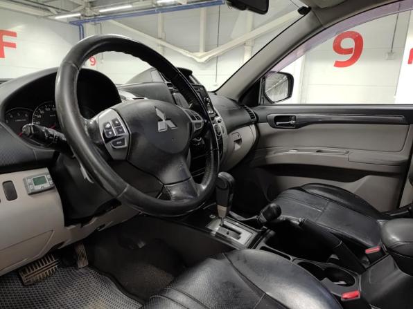 Mitsubishi Pajero Sport II Рестайлинг с пробегом 2015 года, цена 2 000 000 рублей, 193286 км, внедорожник, Автокод Объявления