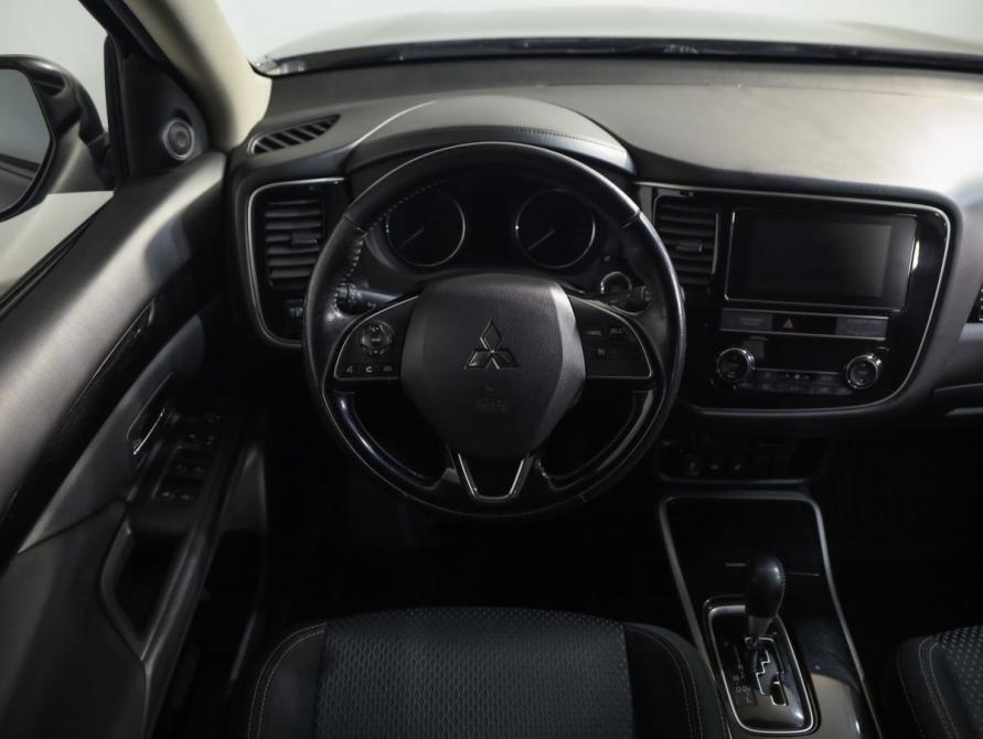 Mitsubishi Outlander III Рестайлинг 3 Санкт-Петербург  - изображение 11