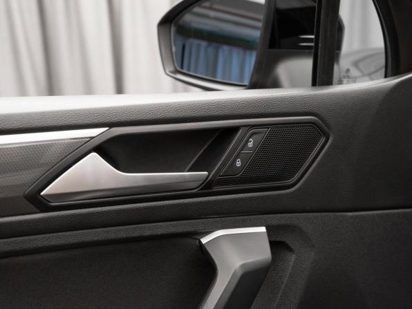 Volkswagen Tiguan II с пробегом 2019 года, цена 2 450 000 рублей, 133490 км, внедорожник, Автокод Объявления