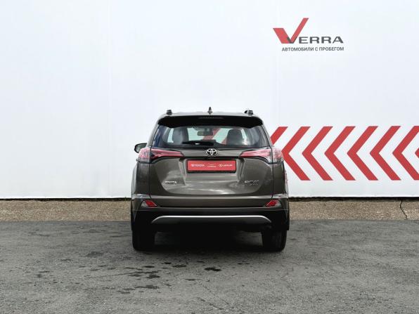 Toyota RAV4 IV (XA40) Рестайлинг с пробегом 2017 года, цена 2 040 000 рублей, 122000 км, внедорожник, Автокод Объявления