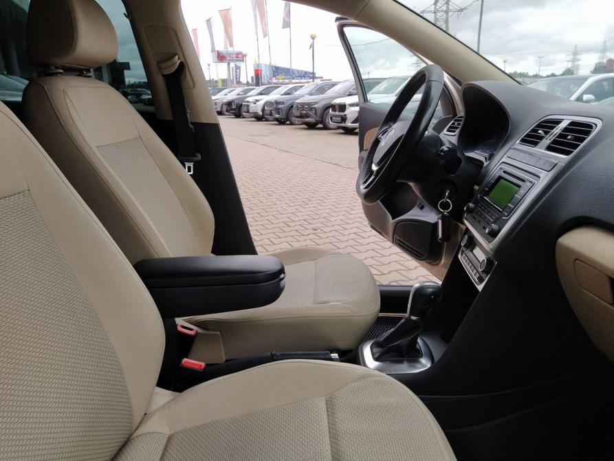 Volkswagen Polo V Рестайлинг Екатеринбург  - изображение 13