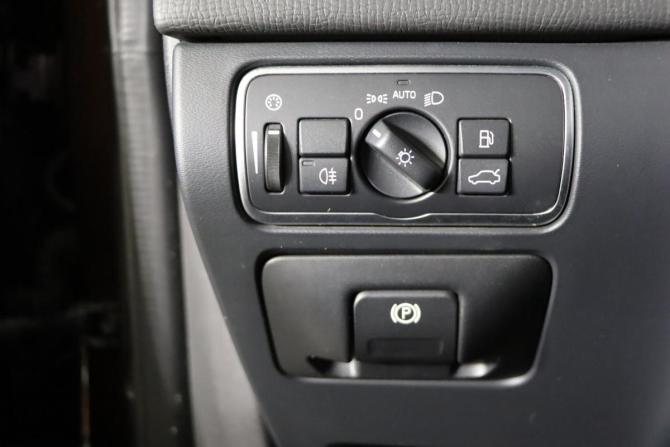 Volvo XC60 I Рестайлинг с пробегом 2015 года, цена 2 599 990 рублей, 100120 км, внедорожник, Автокод Объявления