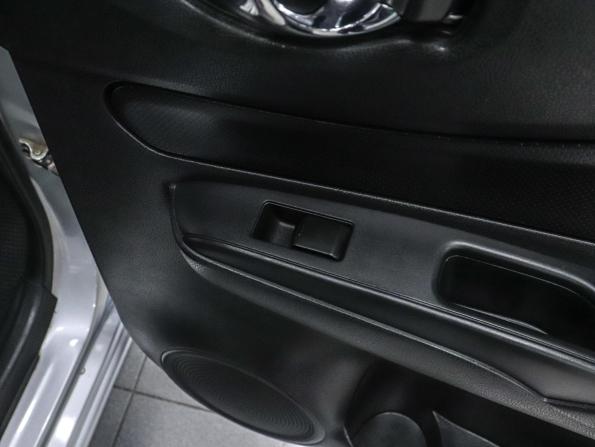 Nissan Note II Рестайлинг с пробегом 2019 года, цена 1 130 000 рублей, 98617 км, хэтчбек, Автокод Объявления