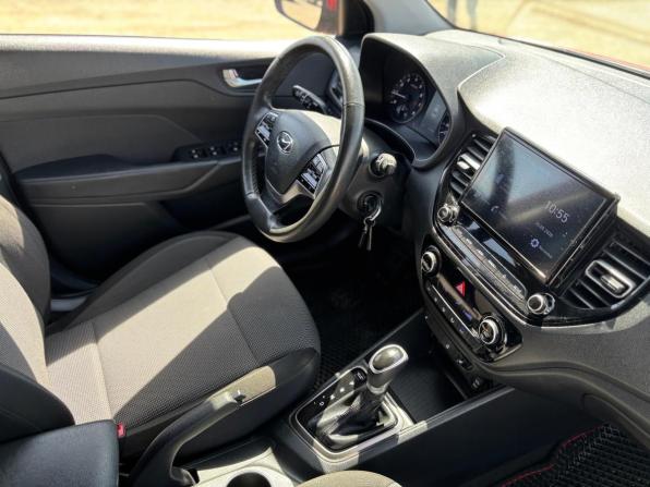 Hyundai Solaris II Рестайлинг с пробегом 2021 года, цена 1 795 000 рублей, 73000 км, седан, Автокод Объявления